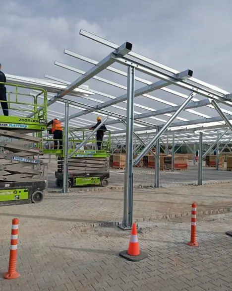 Çatı GES projesinde taşıyıcı konstrüksiyon montajı